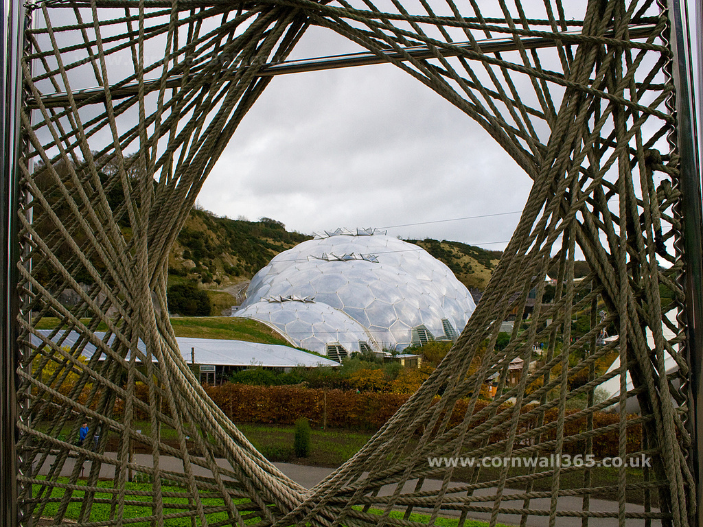 the eden project biomes				